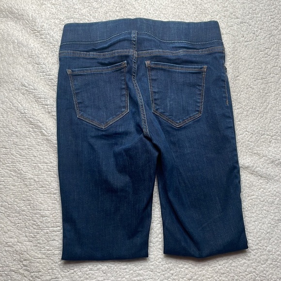 Old Navy Rockstar Denim Jeans Sculpture Size 2 Stretchy Pull Up Jeggings - Picture 6 of 8